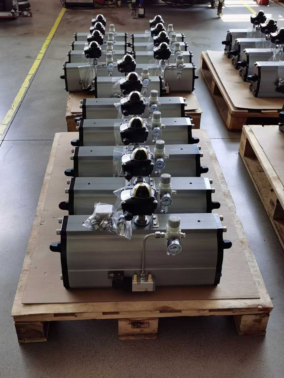 鹤阀气动执行器（双作用）